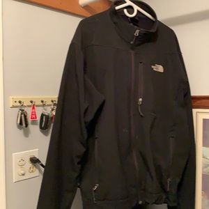 Men’s North Face XL Shell Jacket